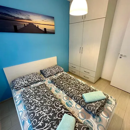 Stransky Loft 2 Bedrooms & Private Parking Daire